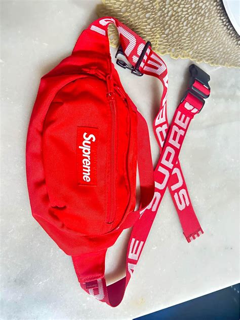 Supreme Fanny Pack Fake for sale 